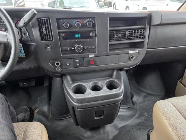 2012 Chevrolet Express 2500 in Blauvelt, NY 10913 - 18106618 16