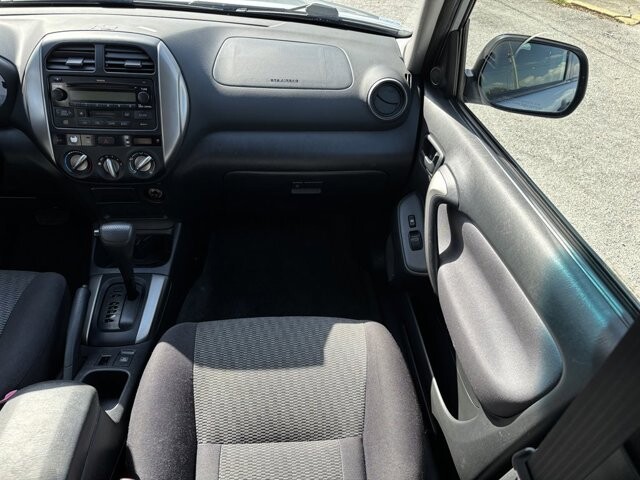 2004 Toyota RAV4 in Hudson, FL 34669 - 18106621 16