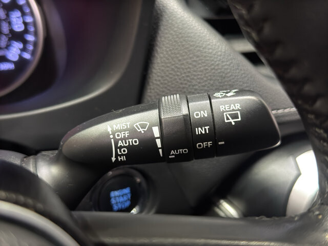 2019 Toyota RAV4 in Burlington, WI 53105 - 18106627 25