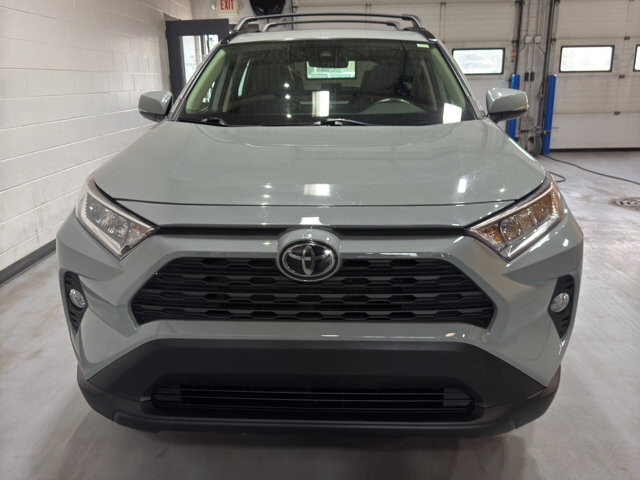 2019 Toyota RAV4 in Burlington, WI 53105 - 18106627 8