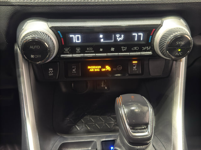 2019 Toyota RAV4 in Burlington, WI 53105 - 18106627 29