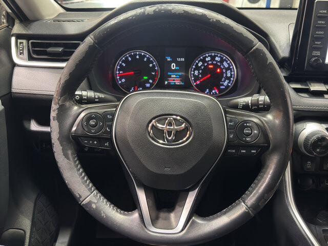 2019 Toyota RAV4 in Burlington, WI 53105 - 18106627 21