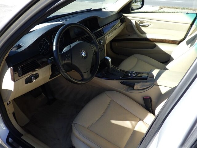 2011 BMW 328i xDrive in Flowery Branch, GA 30542 - 18106635 8