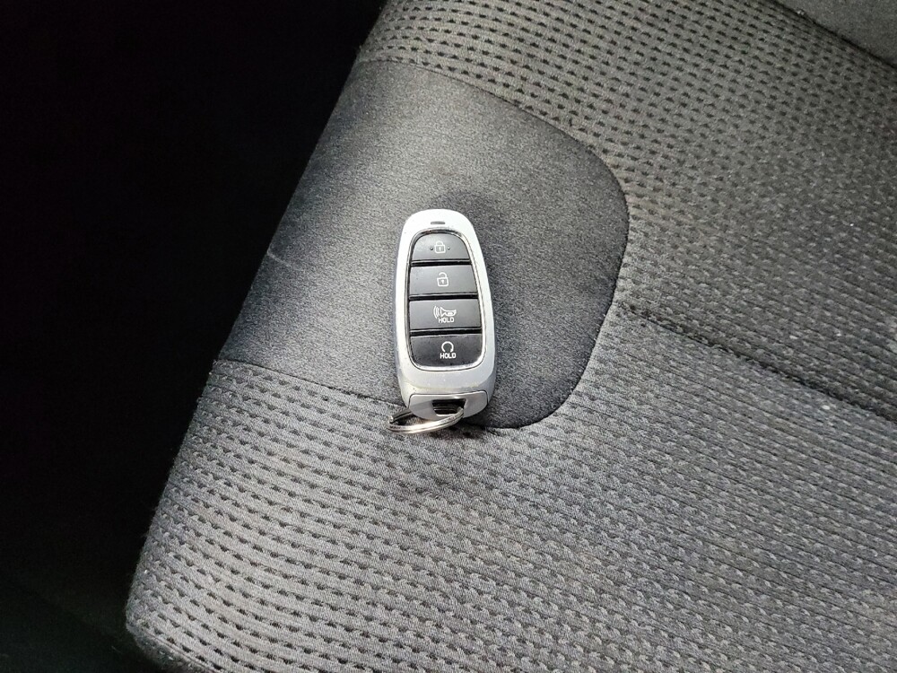 2021 Hyundai Santa Fe in Pittsburgh, PA 15236 - 18106638 32