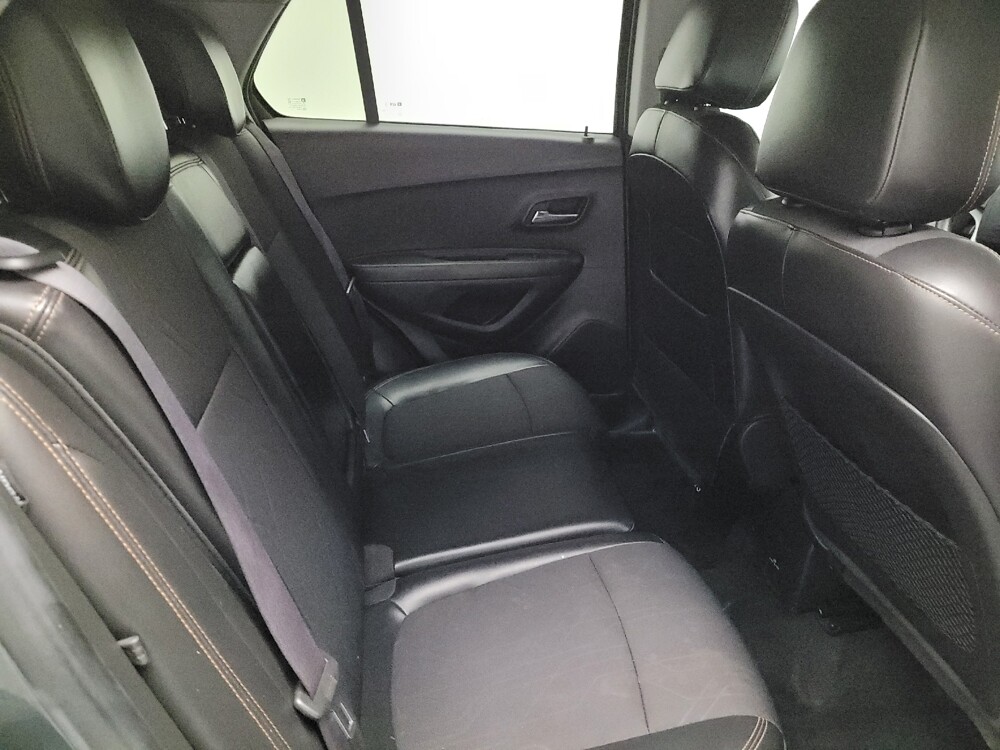 2018 Chevrolet Trax in Downey, CA 90241 - 18106646 19