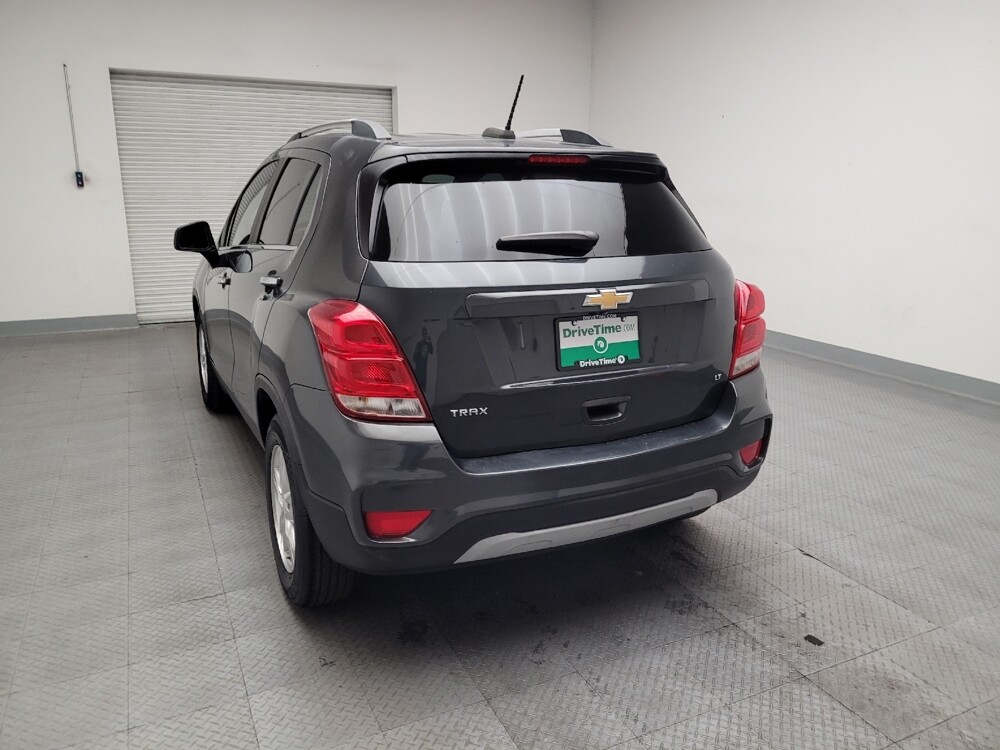 2018 Chevrolet Trax in Downey, CA 90241 - 18106646 6