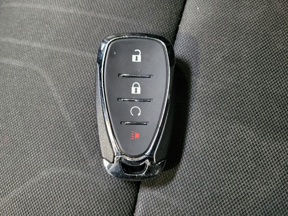 2018 Chevrolet Trax in Downey, CA 90241 - 18106646 32