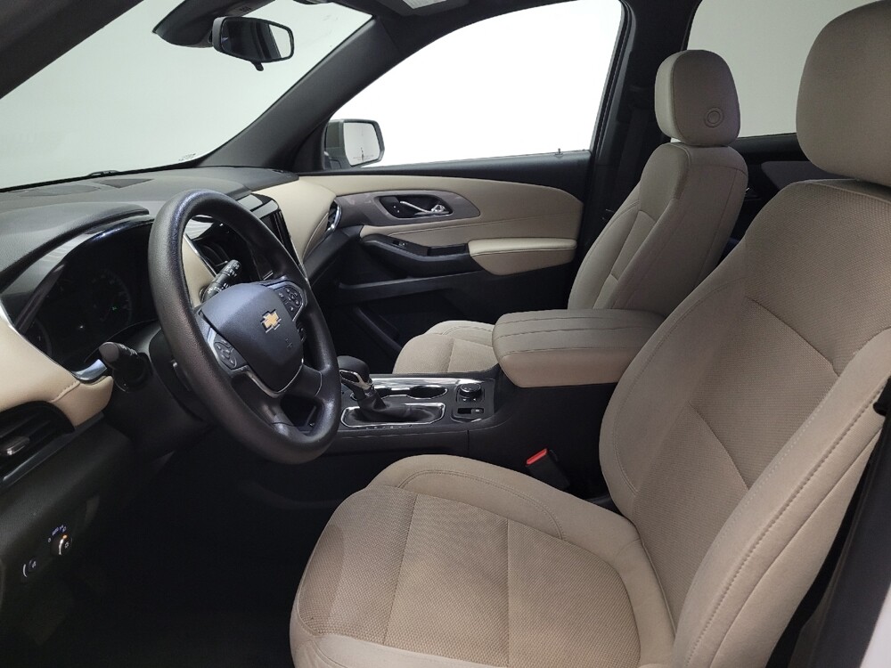 2022 Chevrolet Traverse in Downey, CA 90241 - 18106649 17