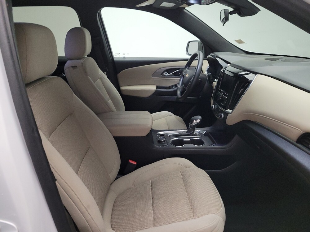 2022 Chevrolet Traverse in Downey, CA 90241 - 18106649 21