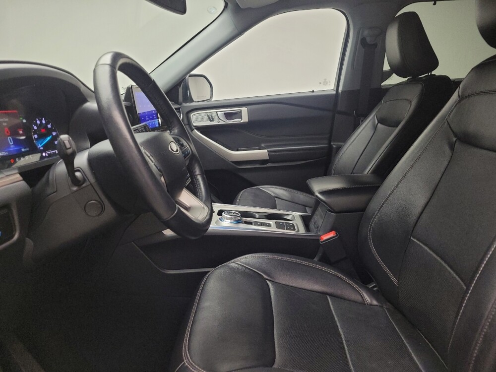2023 Ford Explorer in Grand Rapids, MI 49508 - 18106654 17