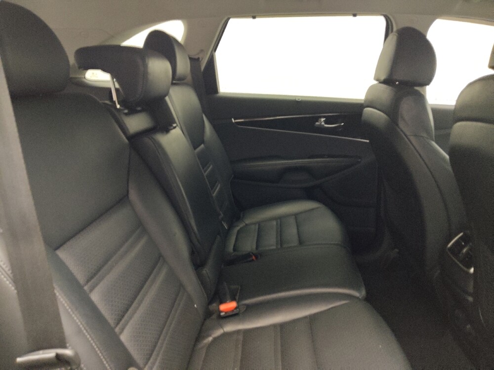 2018 Kia Sorento in Union City, GA 30291 - 18106656 19