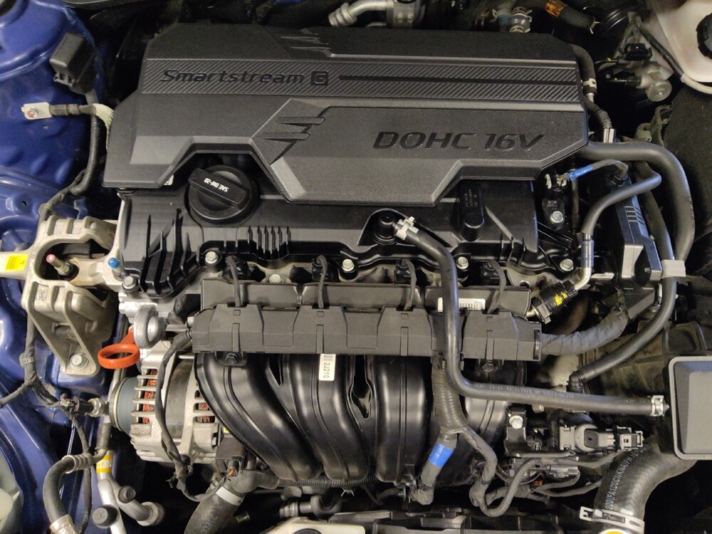 2021 Hyundai Elantra in Chandler, AZ 85225 - 18106658 30