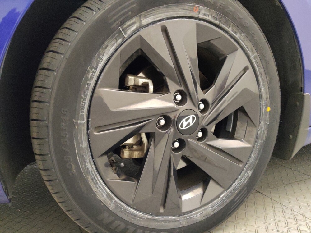 2021 Hyundai Elantra in Chandler, AZ 85225 - 18106658 31