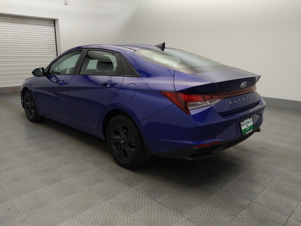 2021 Hyundai Elantra in Chandler, AZ 85225 - 18106658 5