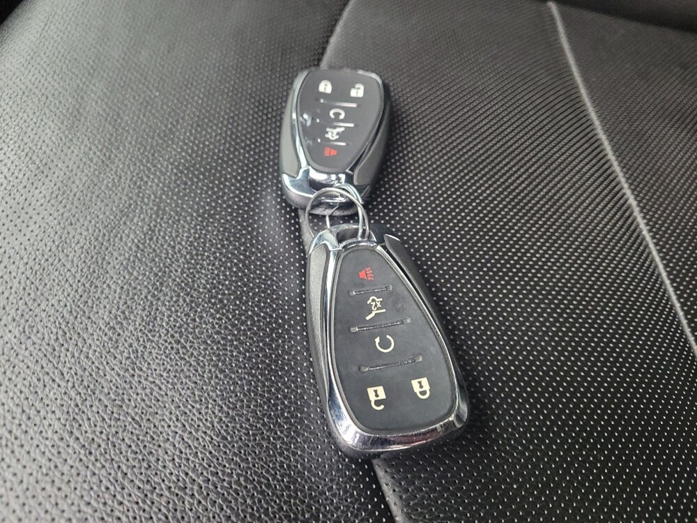 2019 Chevrolet Equinox in Grand Rapids, MI 49508 - 18106660 32