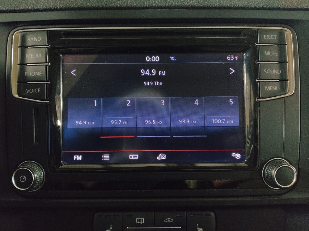 2017 Volkswagen Jetta in Morrow, GA 30260 - 18106671 25