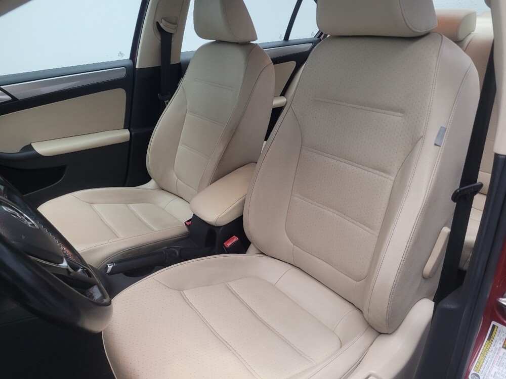 2017 Volkswagen Jetta in Morrow, GA 30260 - 18106671 17