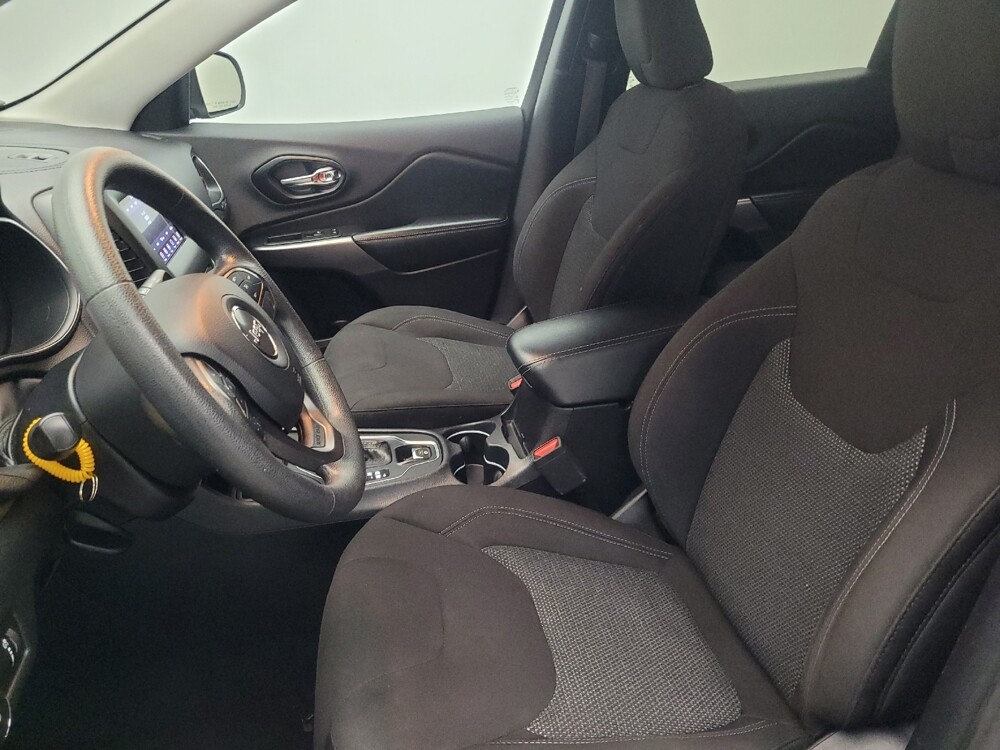 2019 Jeep Cherokee in Athens, GA 30606 - 18106681 17