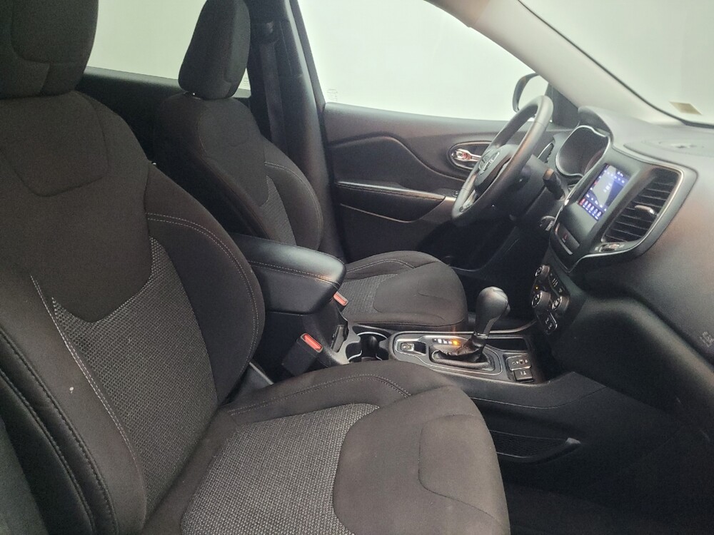 2019 Jeep Cherokee in Athens, GA 30606 - 18106681 21