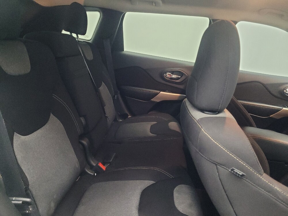 2018 Jeep Cherokee in Jackson, MS 39211 - 18106691 19