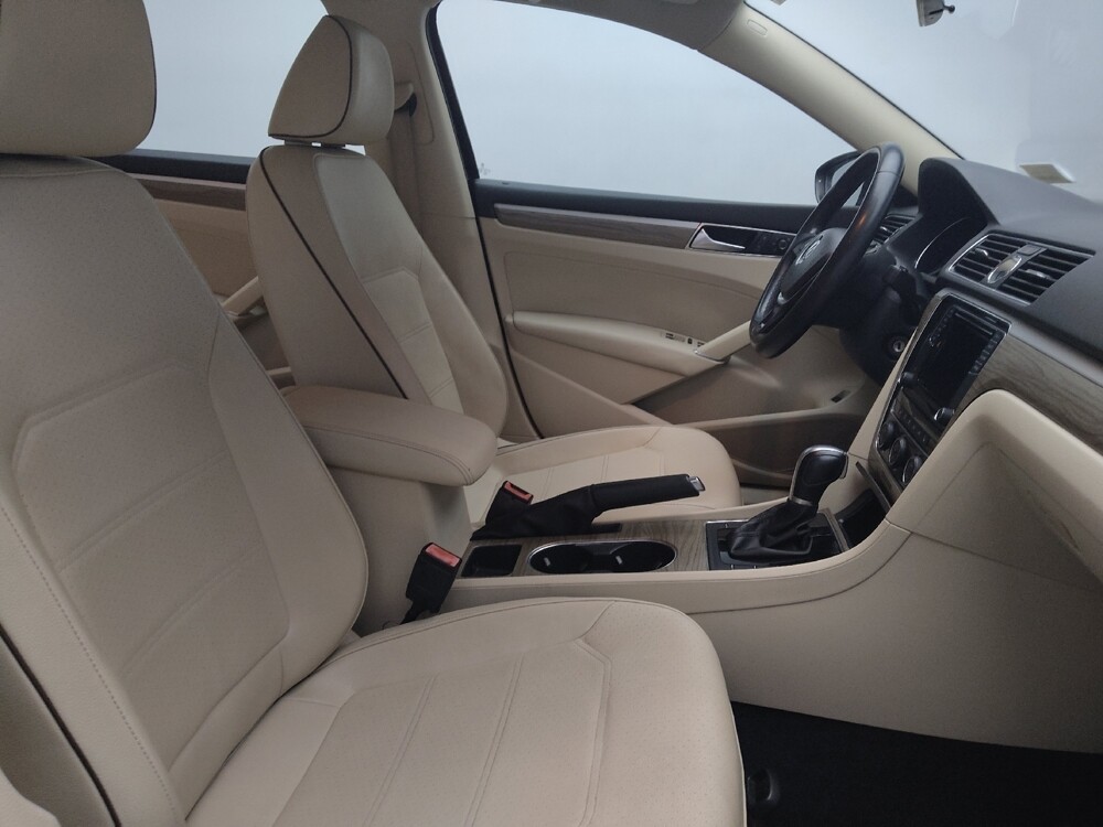 2016 Volkswagen Passat in Plano, TX 75074 - 18106700 21