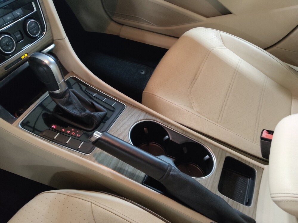 2016 Volkswagen Passat in Plano, TX 75074 - 18106700 26