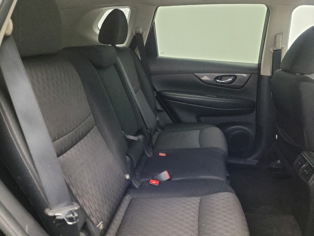 2019 Nissan Rogue in Glendale, AZ 85301 - 18106725 19