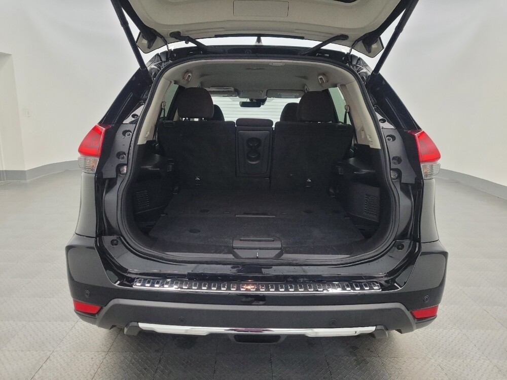 2019 Nissan Rogue in Glendale, AZ 85301 - 18106725 29