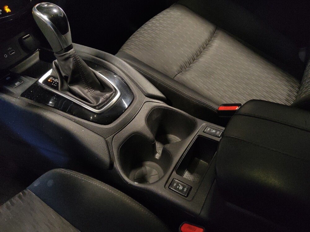 2019 Nissan Rogue in Glendale, AZ 85301 - 18106725 26