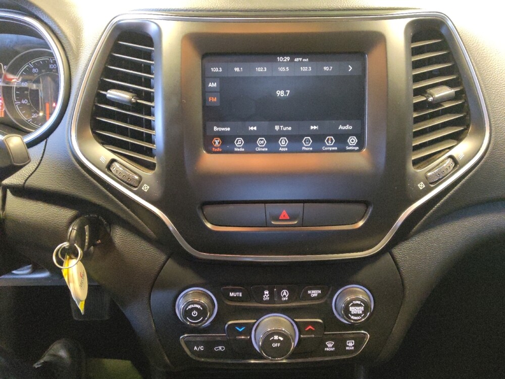 2019 Jeep Cherokee in Glendale, AZ 85301 - 18106733 25