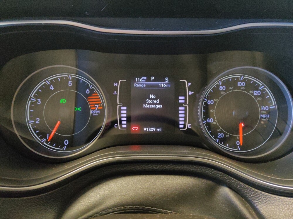 2019 Jeep Cherokee in Glendale, AZ 85301 - 18106733 23