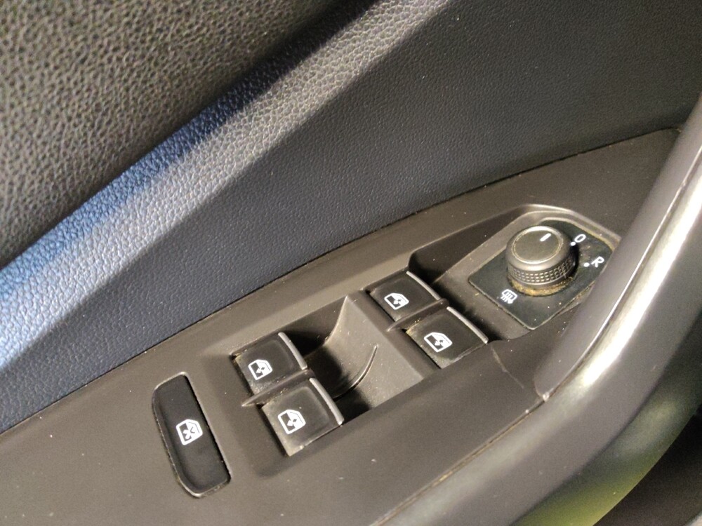 2024 Volkswagen Jetta in Glendale, AZ 85301 - 18106736 27