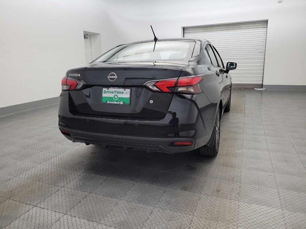 2024 Nissan Versa in Glendale, AZ 85301 - 18106742 7