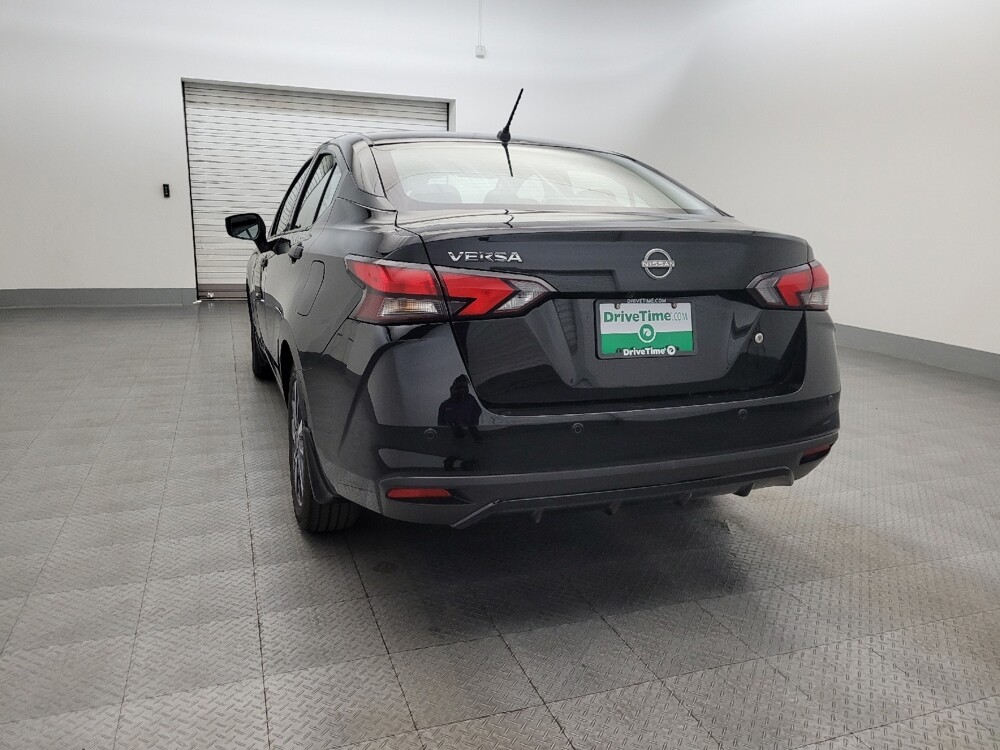 2024 Nissan Versa in Glendale, AZ 85301 - 18106742 6