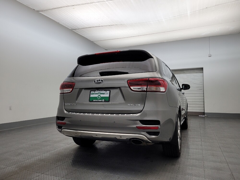 2016 Kia Sorento in Glendale, AZ 85301 - 18106745 7