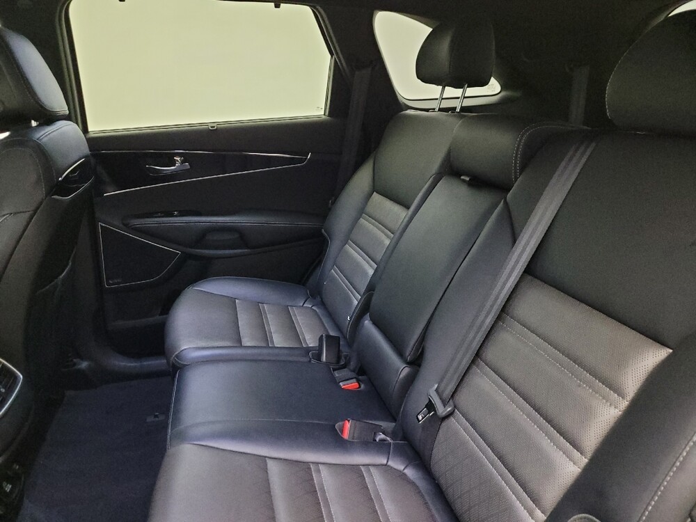 2016 Kia Sorento in Glendale, AZ 85301 - 18106745 18