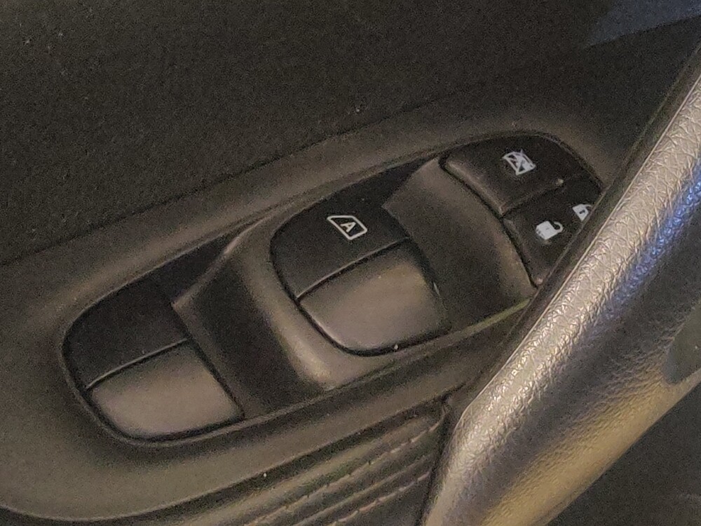 2019 Nissan Rogue Sport in Fort Myers, FL 33907 - 18106754 27