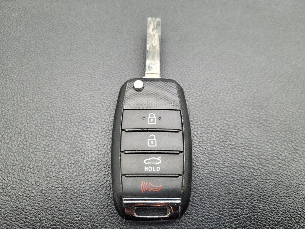 2018 Kia Optima in Las Vegas, NV 89102 - 18106761 32