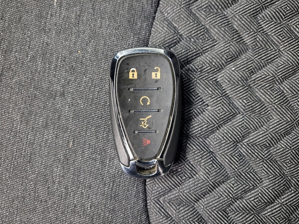 2022 Chevrolet Equinox in Eastpointe, MI 48021 - 18106764 32