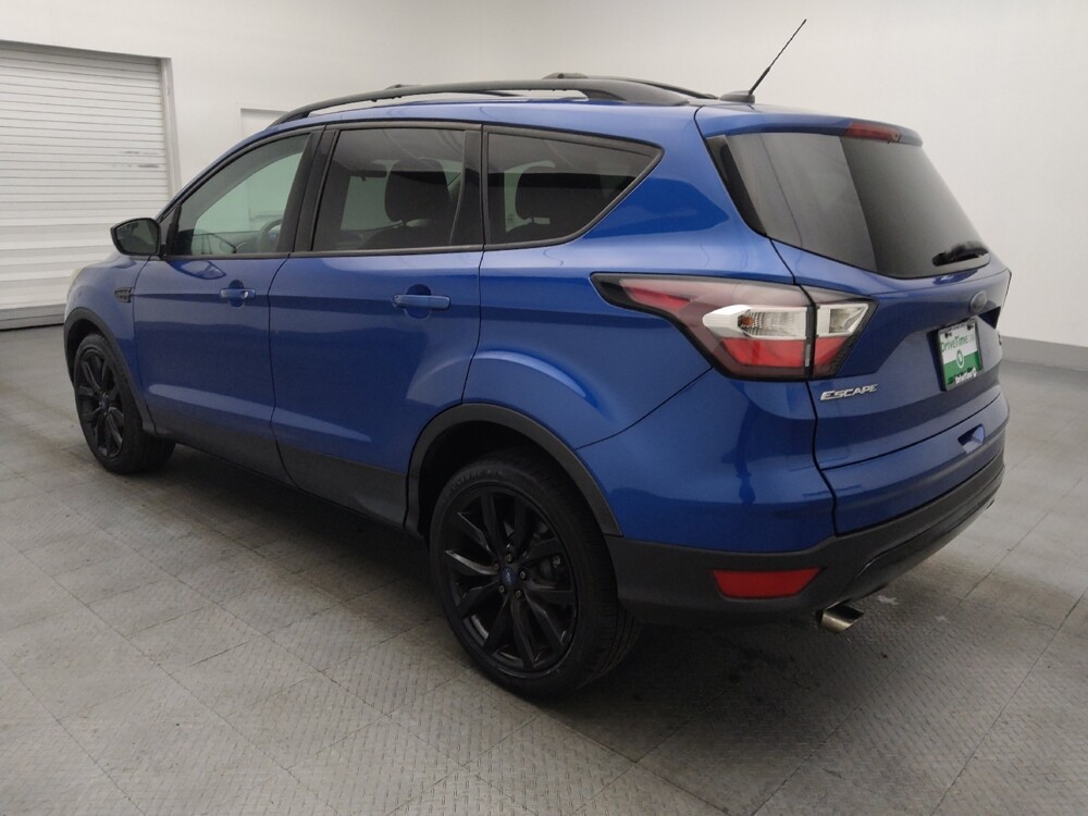 2017 Ford Escape in Hialeah, FL 33014 - 18106774 5