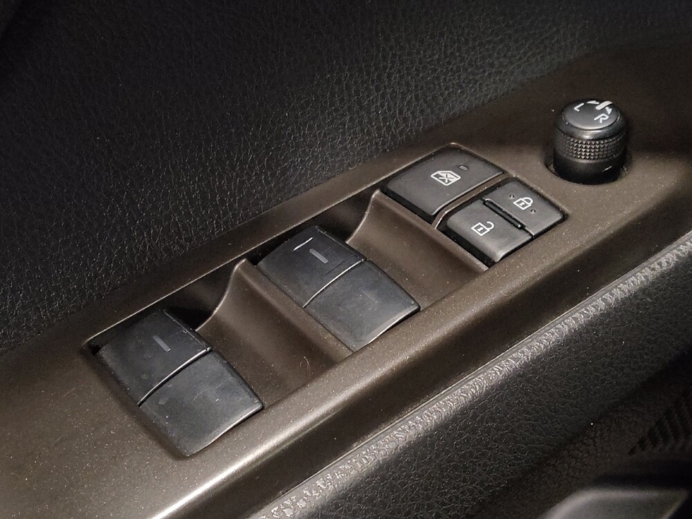 2023 Toyota Camry in Orlando, FL 32808 - 18106775 27