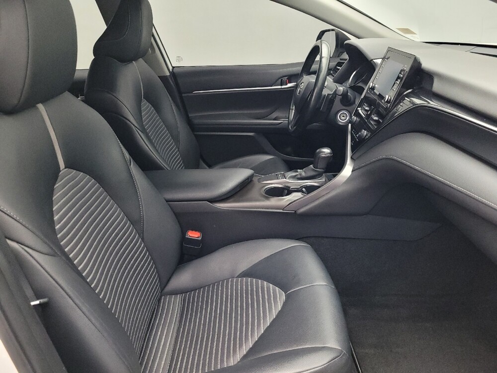 2023 Toyota Camry in Orlando, FL 32808 - 18106775 21