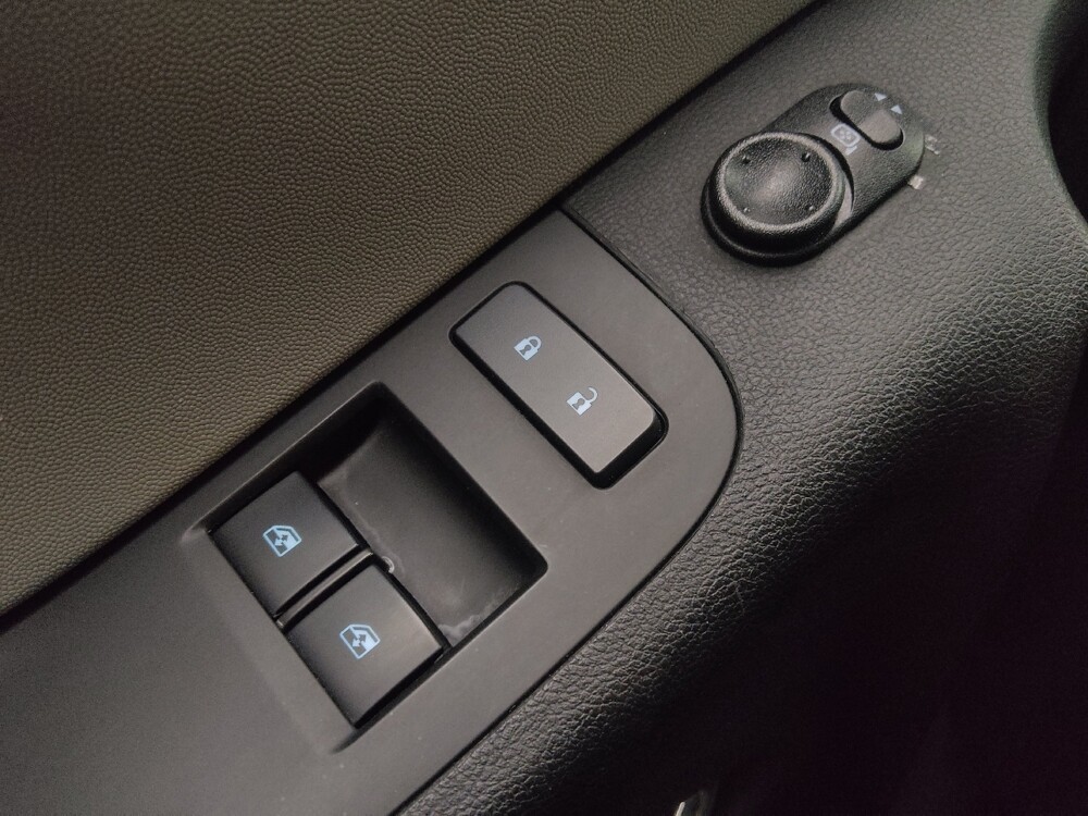 2013 Chevrolet Camaro in Ocala, FL 34471 - 18106780 27