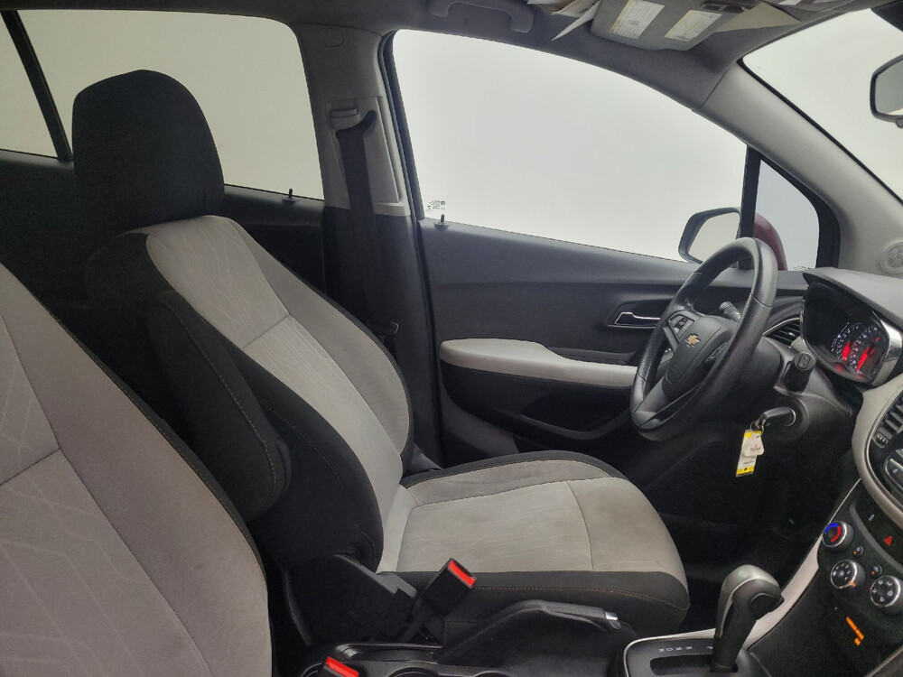 2017 Chevrolet Trax in Conway, SC 29526 - 18106787 21