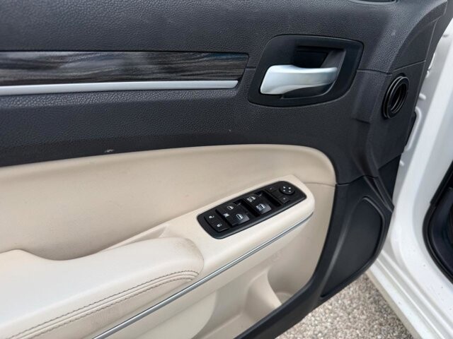 2017 Chrysler 300 in Baltimore, MD 21225 - 18106794 15