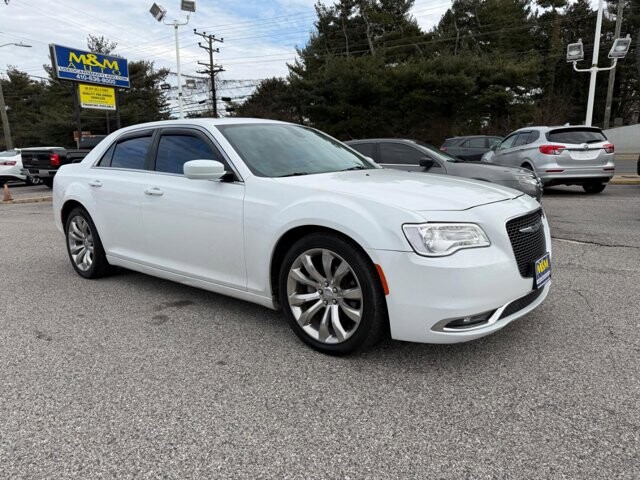 2017 Chrysler 300 in Baltimore, MD 21225 - 18106794 2