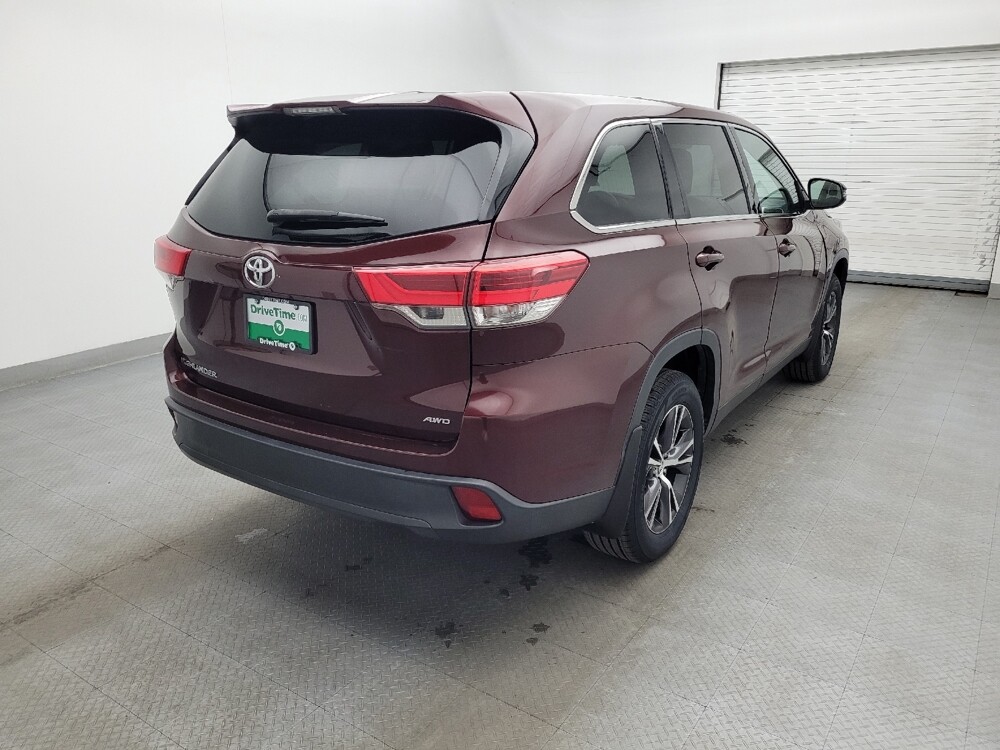 2019 Toyota Highlander in Columbia, SC 29210 - 18106796 9