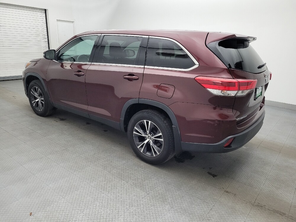 2019 Toyota Highlander in Columbia, SC 29210 - 18106796 3