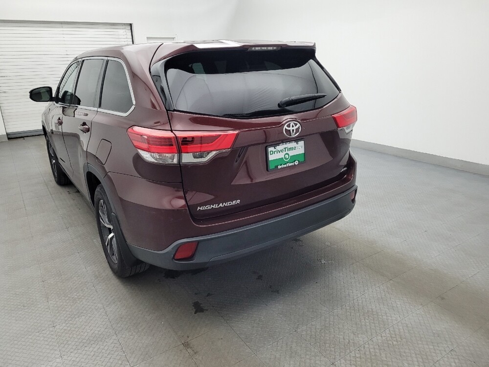 2019 Toyota Highlander in Columbia, SC 29210 - 18106796 6