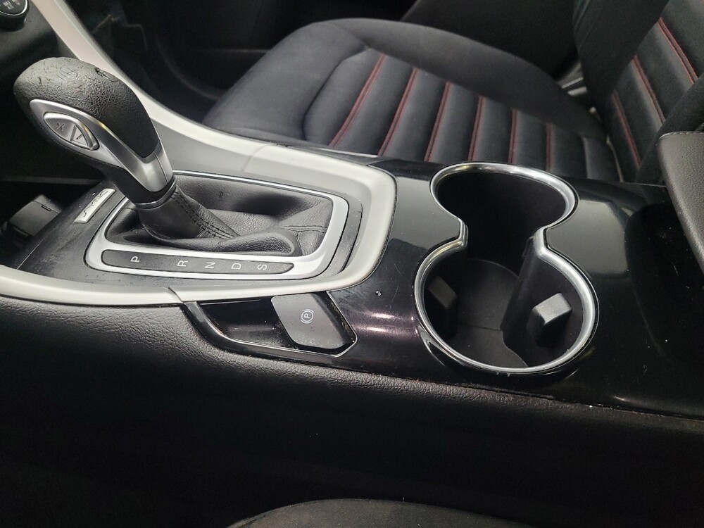 2016 Ford Fusion in Memphis, TN 38128 - 18106814 26